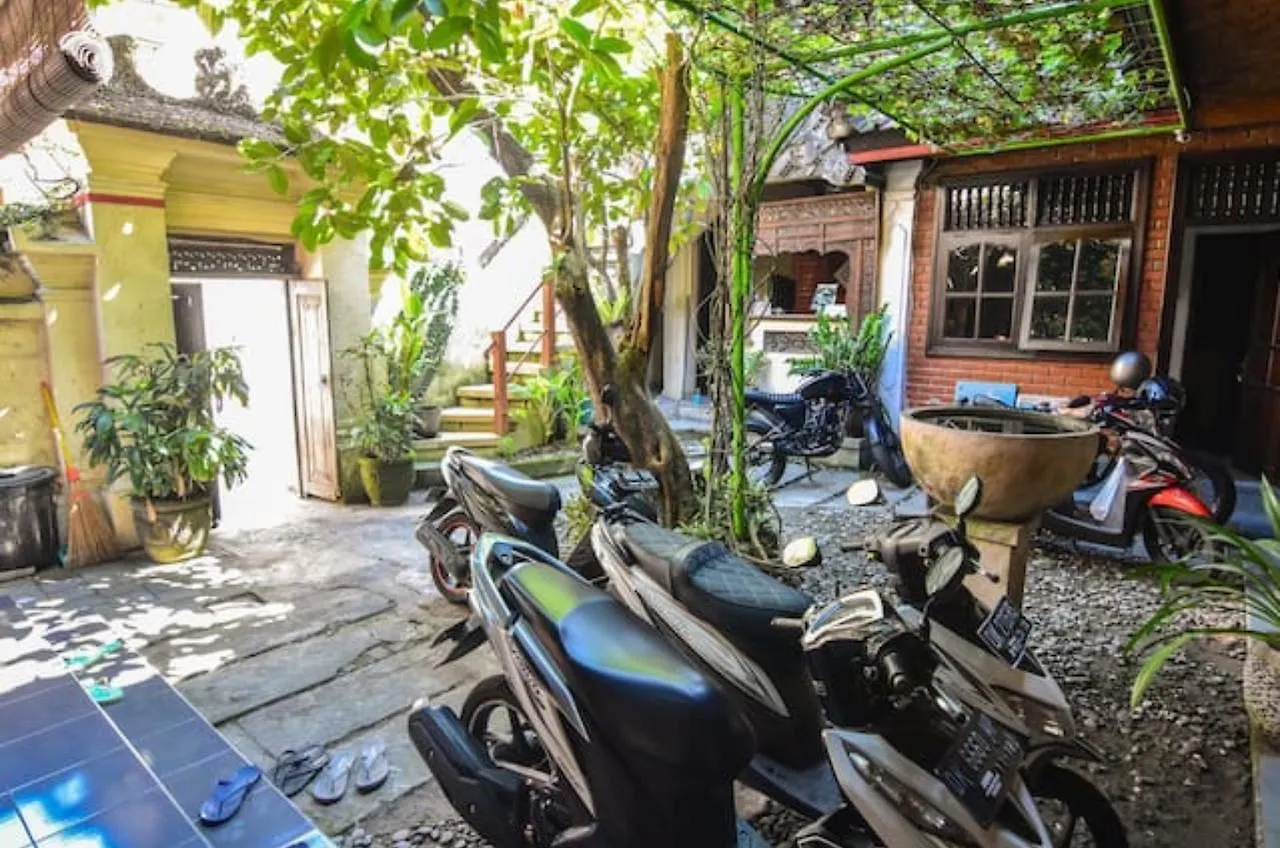 Puri Agung Homestay Kuta  3*, Kuta (Bali)