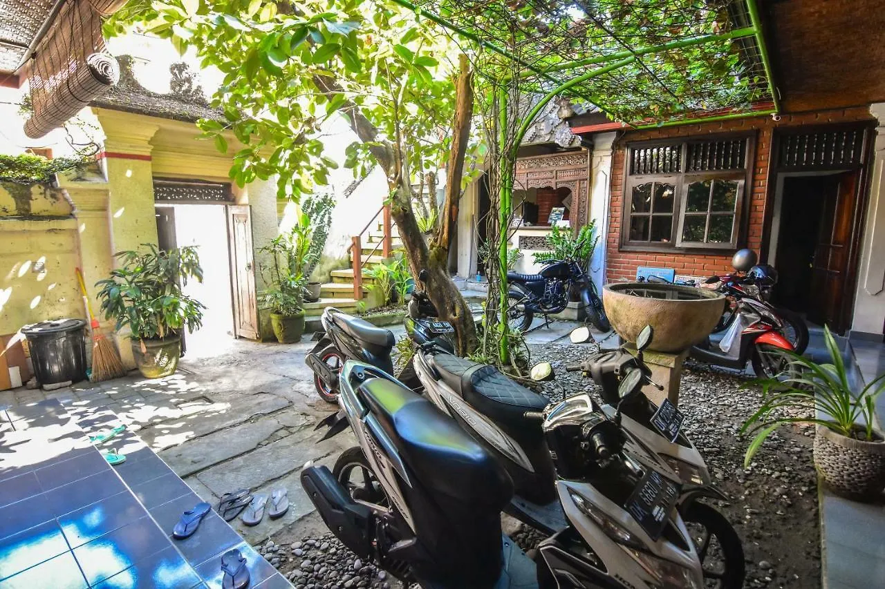 Puri Agung Homestay Kuta  Hotel Kuta (Bali)