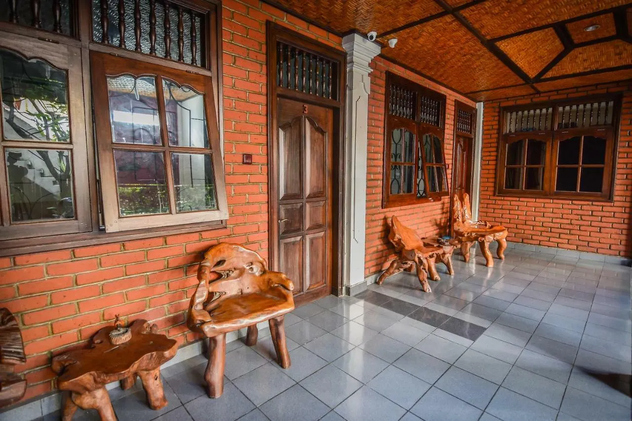Hotel Puri Agung Homestay Kuta